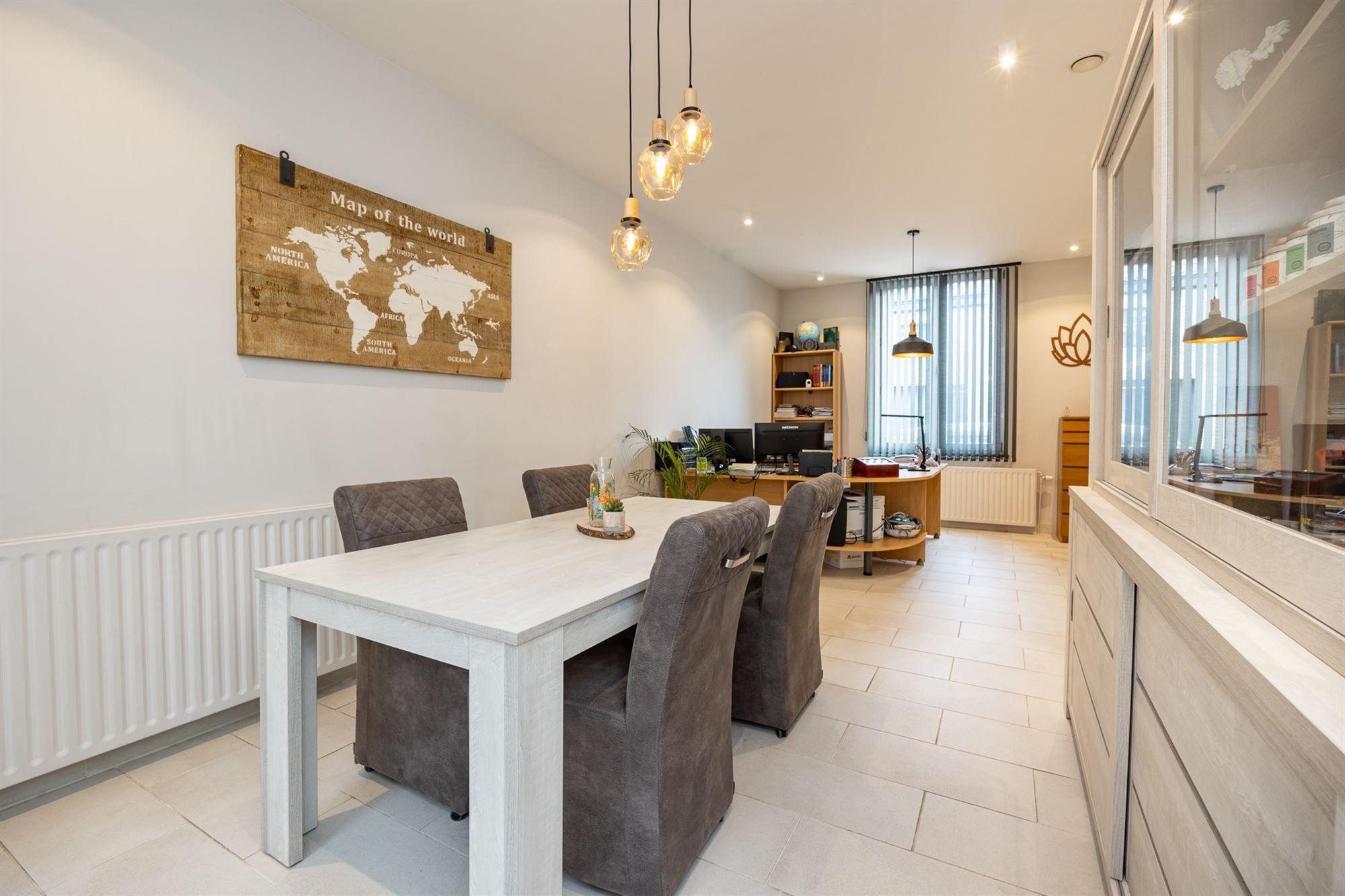 Instapklare, energiezuinige woning met ruime tuin en zwembad foto 24