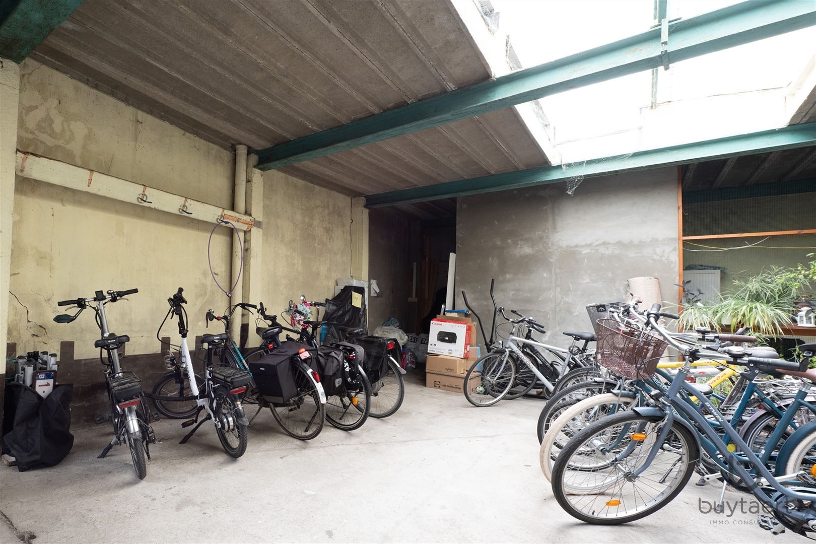 Gerenoveerd drie slaapkamer appartement te Hoboken. foto 33