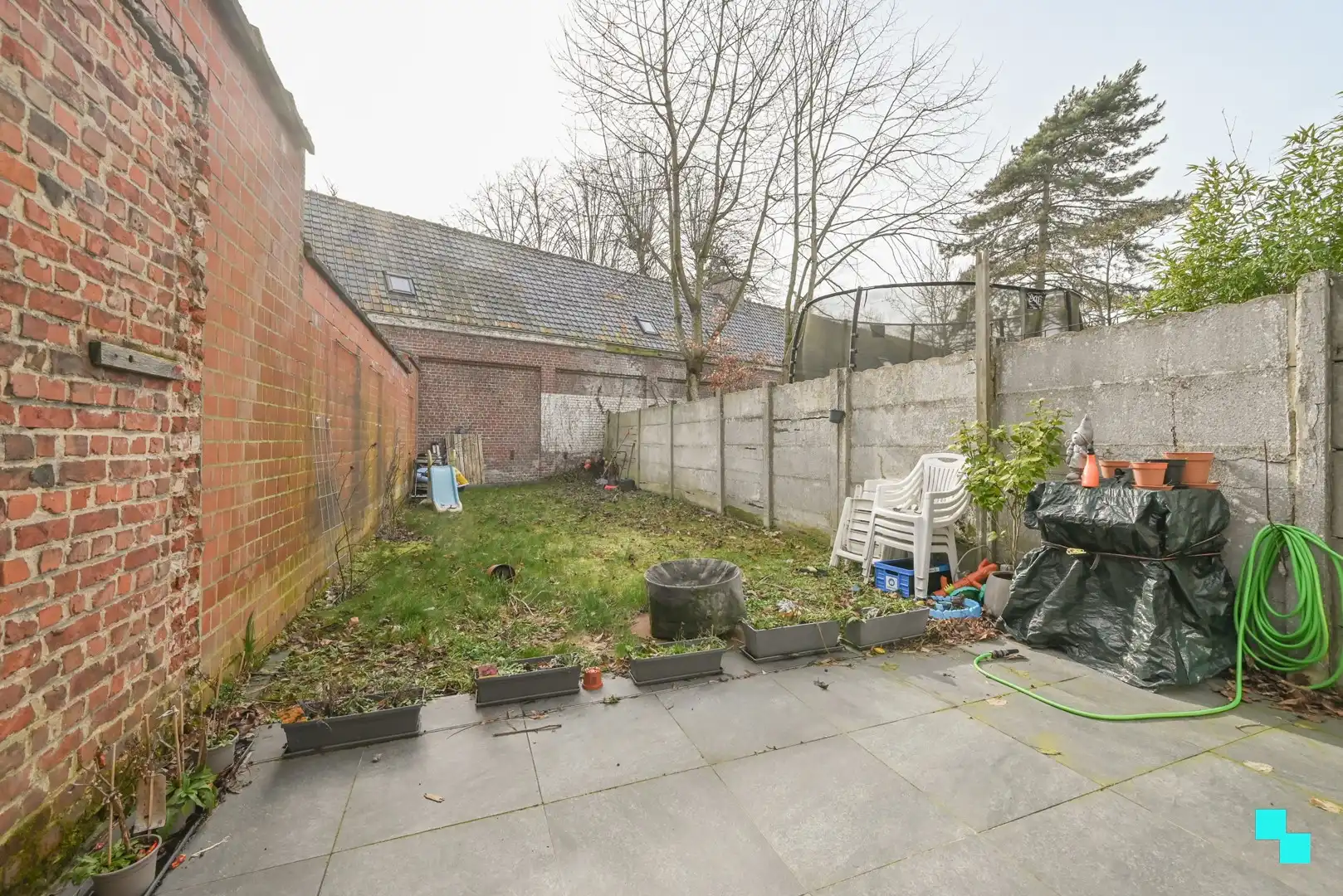 Compleet gerenoveerde ééngezinswoning met 3 slaapkamers en gezellige tuin foto 23