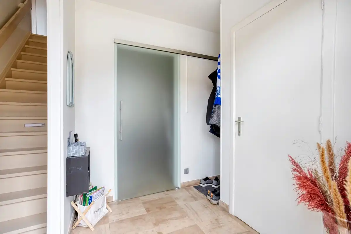 Rustig gelegen instapklare B-label gezinswoning met 5 slaapkamers, garage en zonnige tuin foto 10