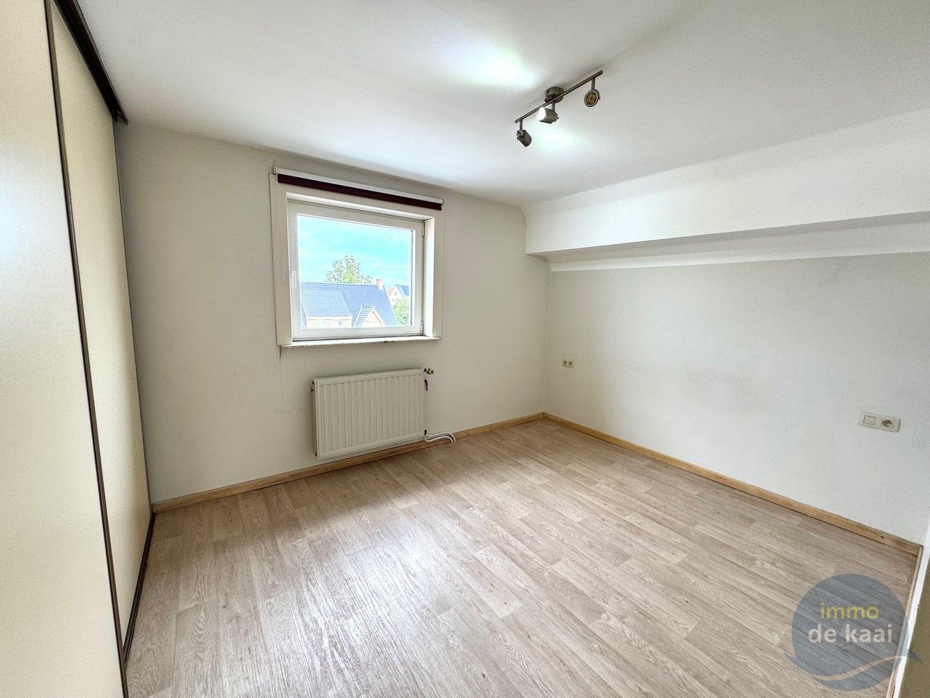 Goed gelegen duplexappartement nabij openbaar vervoer. foto 11