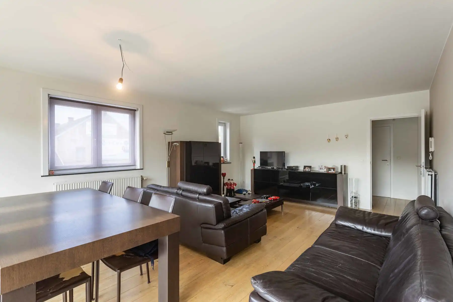 Mooi appartement met terras en garage ! foto 4