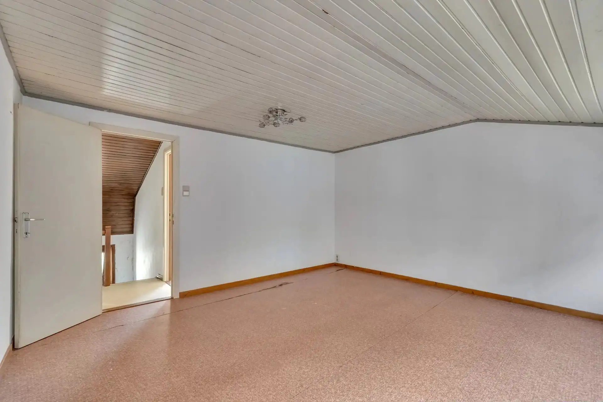 Authentiek herenhuis, klaar voor een renovatie. foto 18