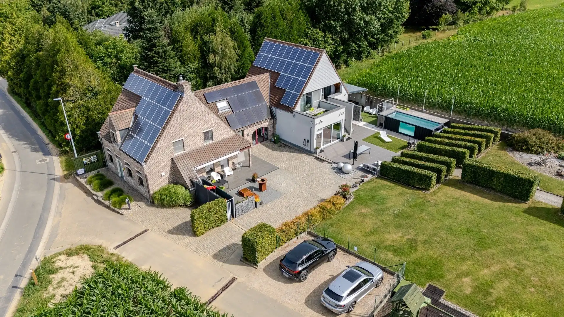 Unieke eigendom  met woning en 4★ vakantiewoning – Vlaamse Ardennen foto {{pictureIndex}}