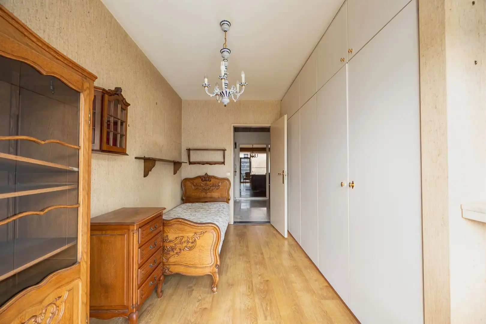 Appartement vol licht, terrassen en potentieel foto 17