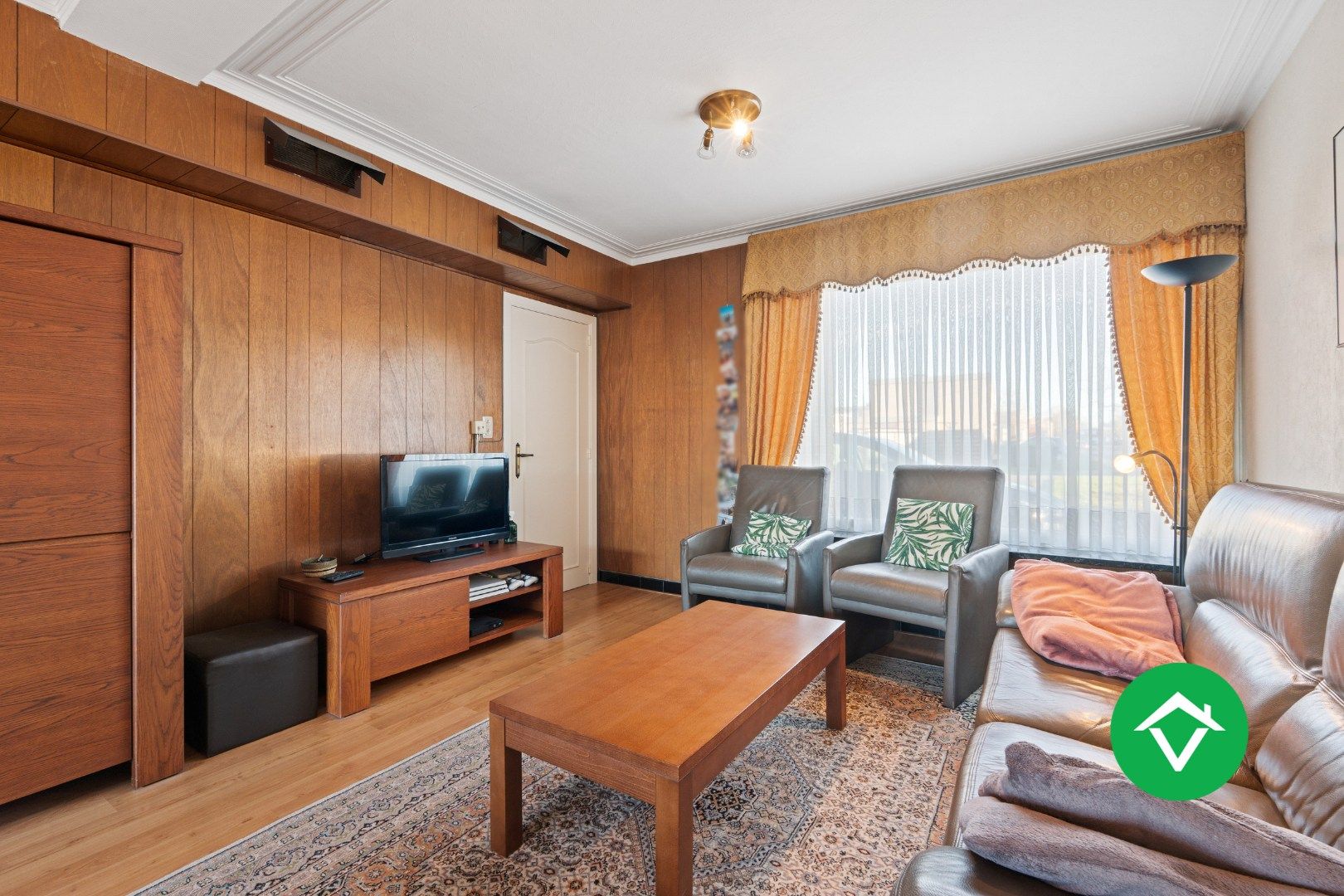 Gezinswoning met 4 slaapkamers  in rustige woonwijk te Roeselare foto 4