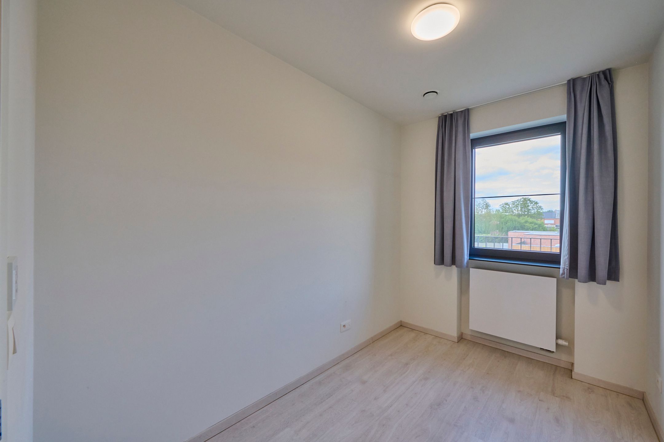 Energiezuinig, recent 2 slpk appartement + parking + berging foto 8
