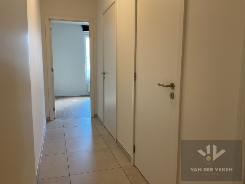 Mooi gelijkvloers 1 slaapkamer appartement foto 8