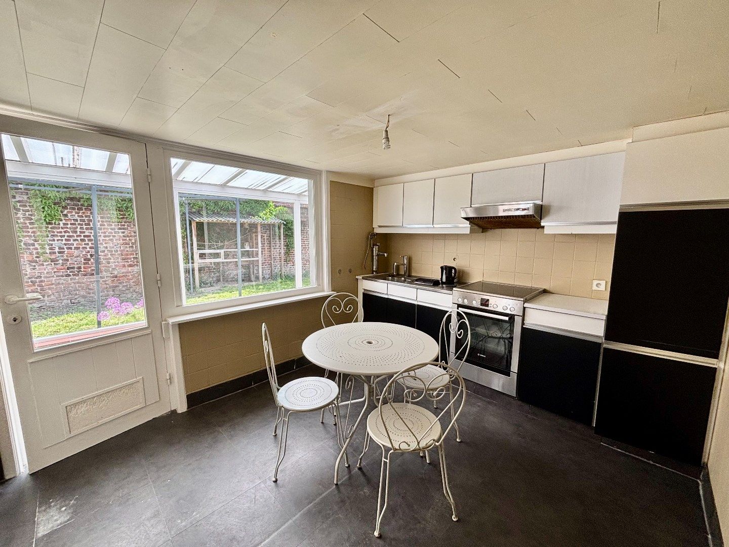 Ruime karaktervolle woning centrum Boezinge. foto 12