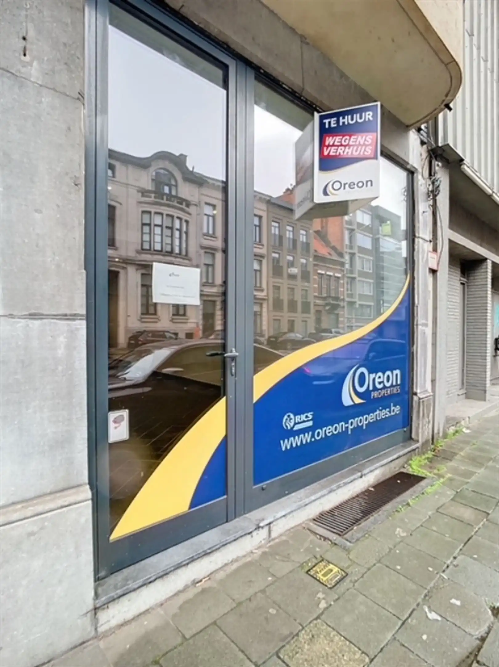 Kantoorgebouw foto 12