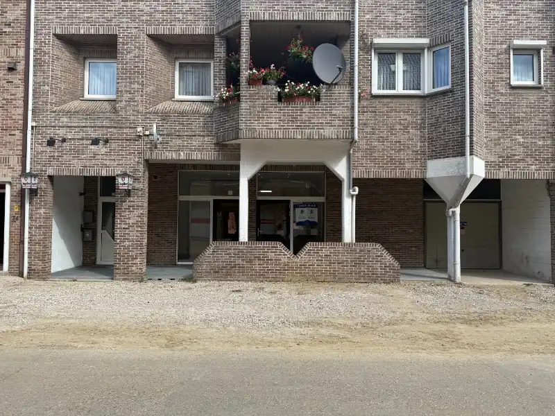 Te huur – polyvalent handelspand in het centrum van Houthalen foto 13