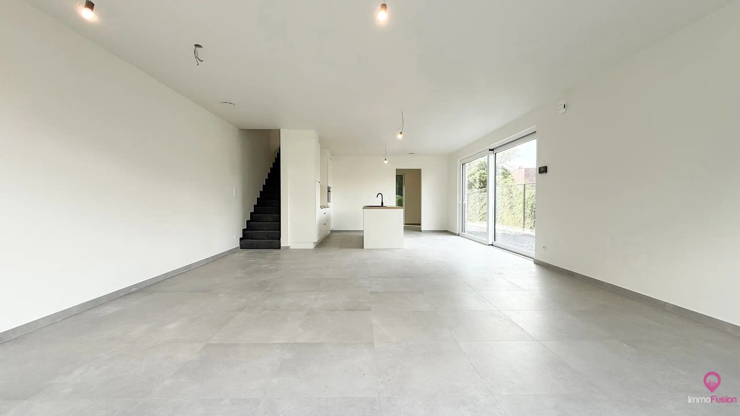 Praktische nieuwbouwwoning met 3 slpks in rustige straat! foto 8