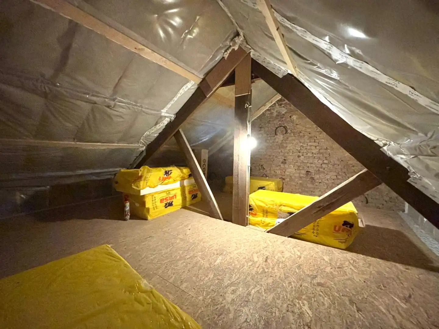 GERENOVEERDE WONING MET 4 SLPKS, 2 BADKAMERS, TUIN EN HUURGARAGE foto 26