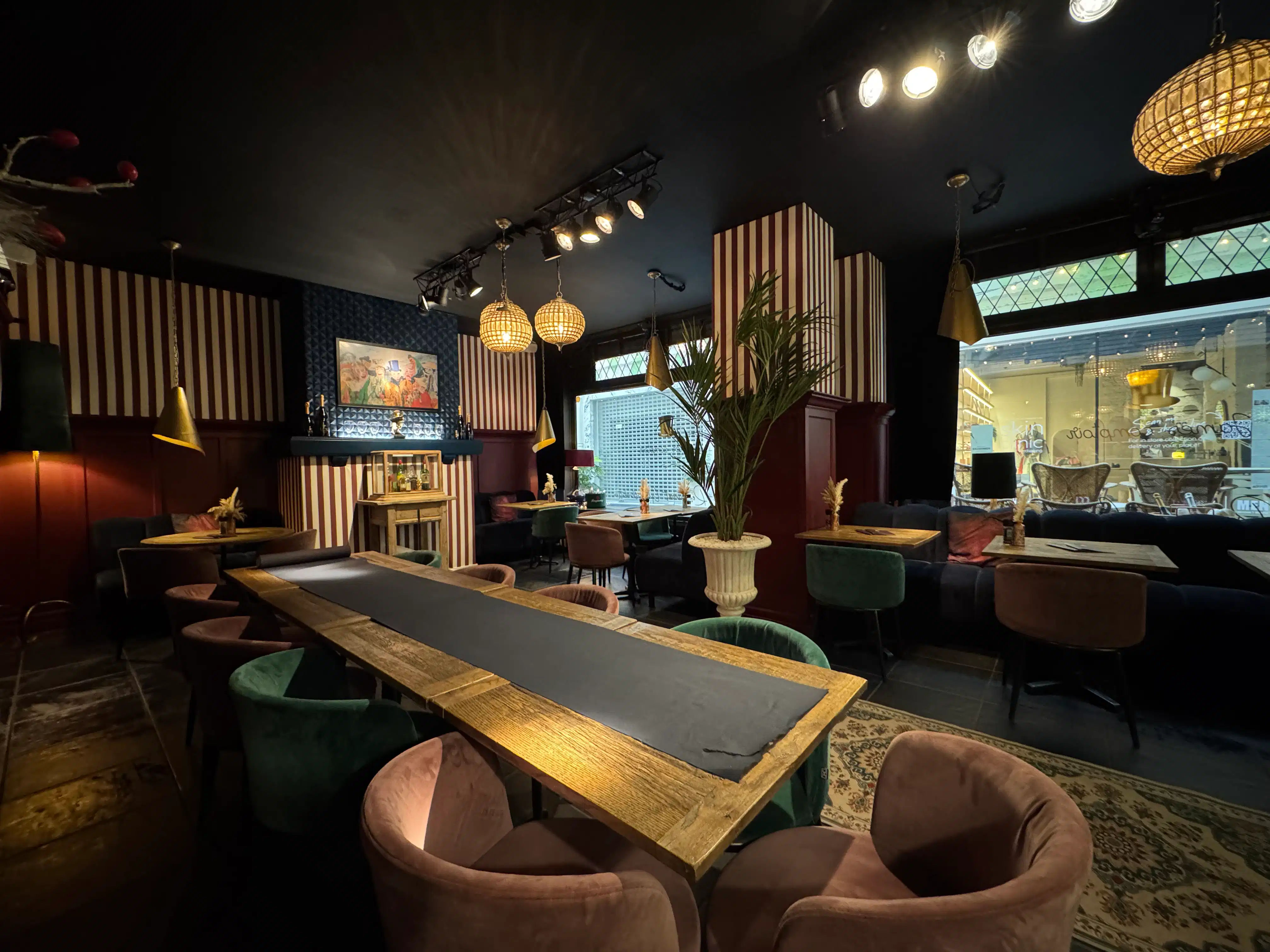 Sfeervol restaurant "James Comptoir" James Ensorgalerij foto 6