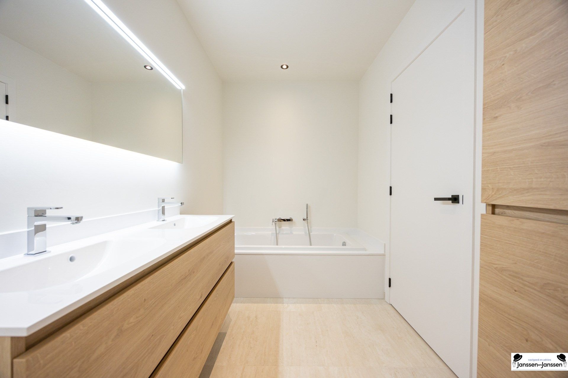 Wonen in een groene omgeving op een centrale locatie in Gooreind! foto 18