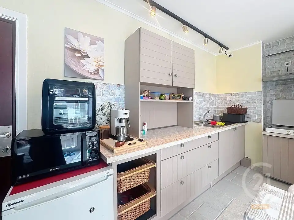 Gezellige en lichtrijke studio in Westende-Bad foto 4