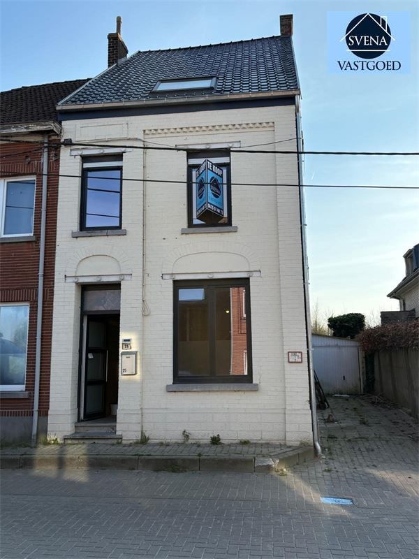 Hoofdfoto van de publicatie: VERDER TE RENOVEREN WONING MET 3 SLAAPKAMERS