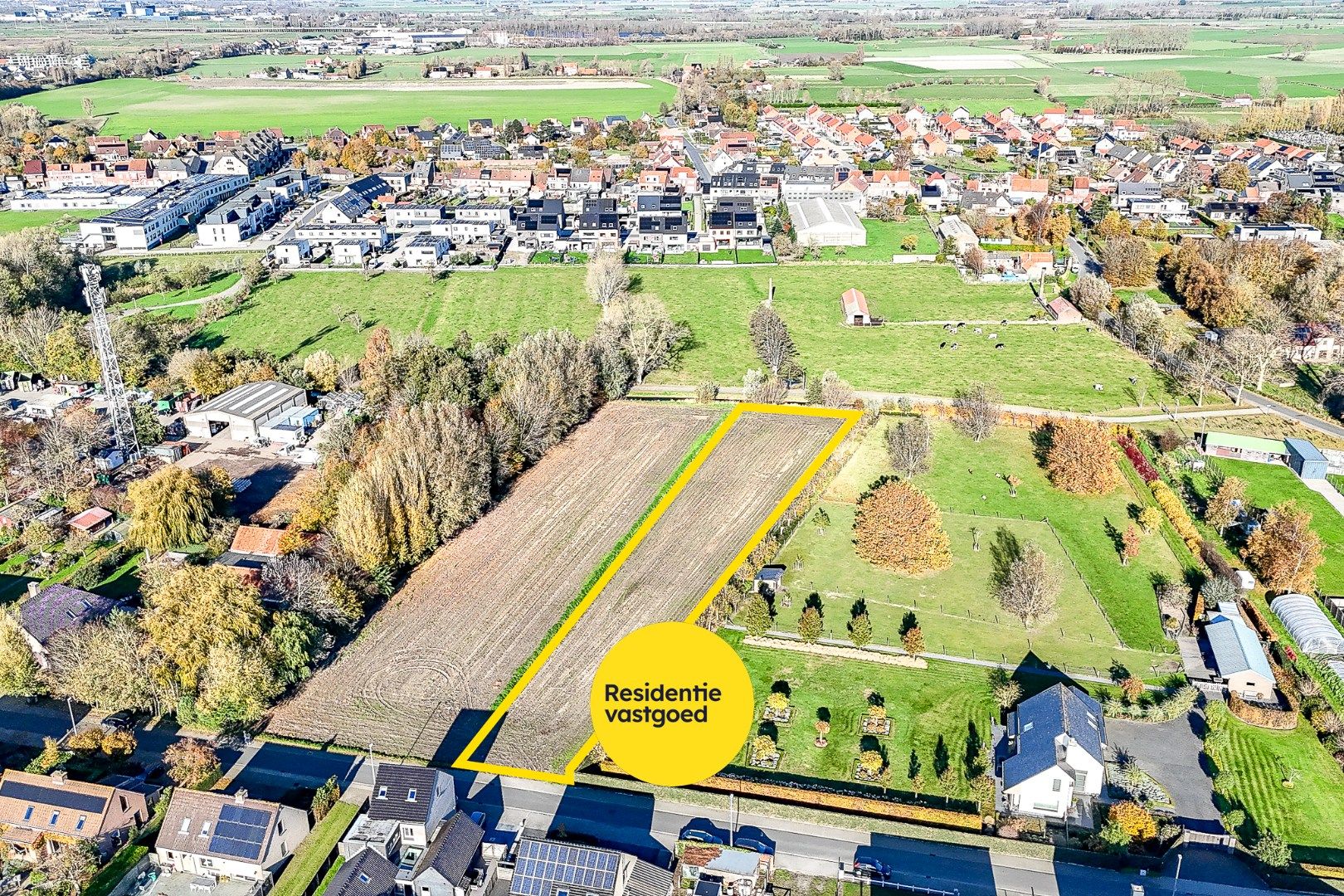 Landbouwgrond met een perceel van 3320 m² te Oudenburg foto {{pictureIndex}}