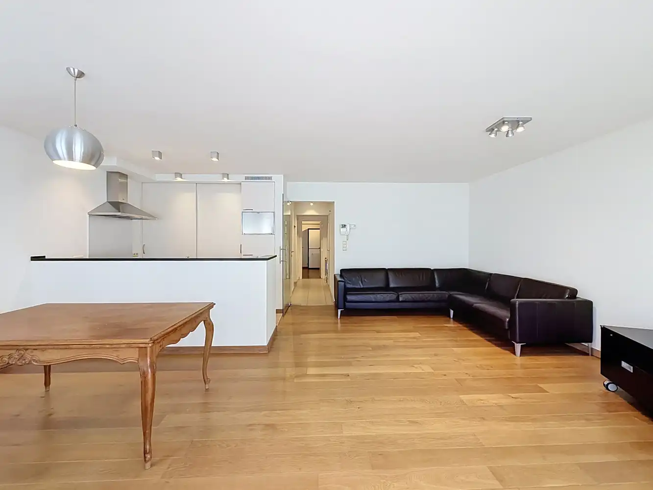 2 slaapkamer appartement vlakbij de Zeedijk in Duinbergen foto {{pictureIndex}}