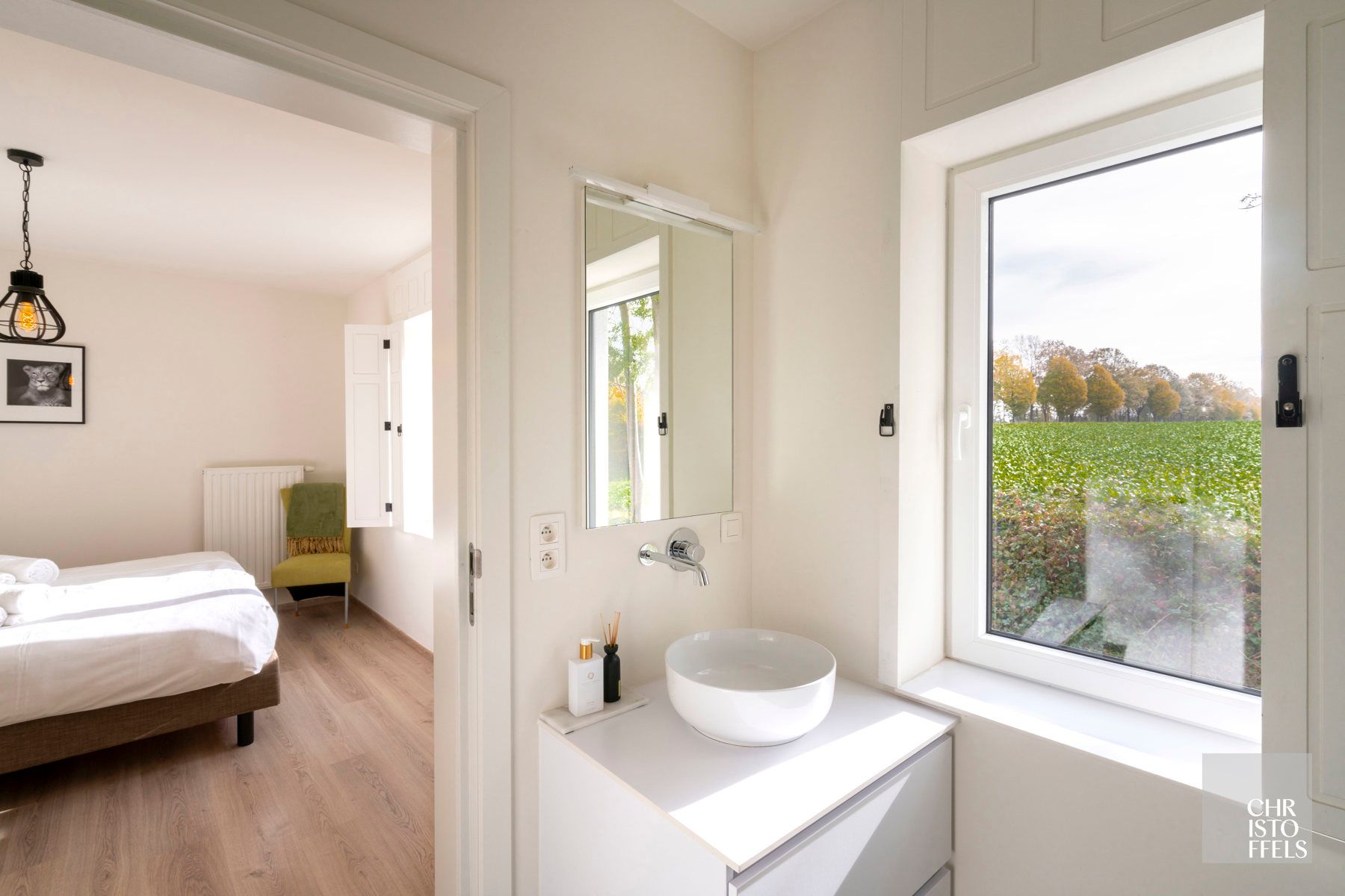 Investeringsobject - twee gerenoveerde en energiezuinige vakantiehuizen te Kesselt (Lanaken)! foto 8