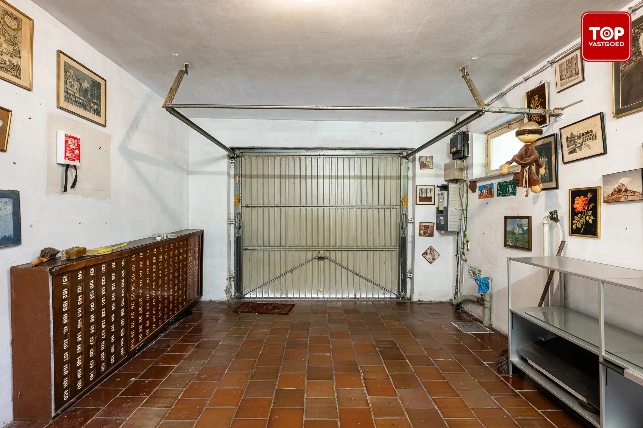 Charmante te renoveren woning met karakter en strooien dak foto 27