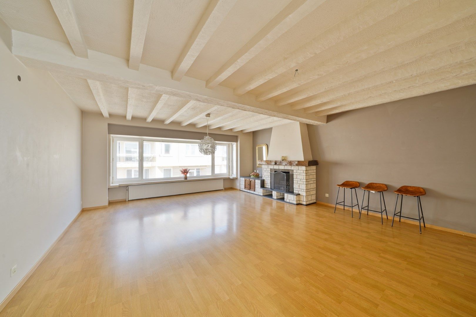 Ruim appartement met 4 slpk, 2 terrassen en garage in Oostende foto 4