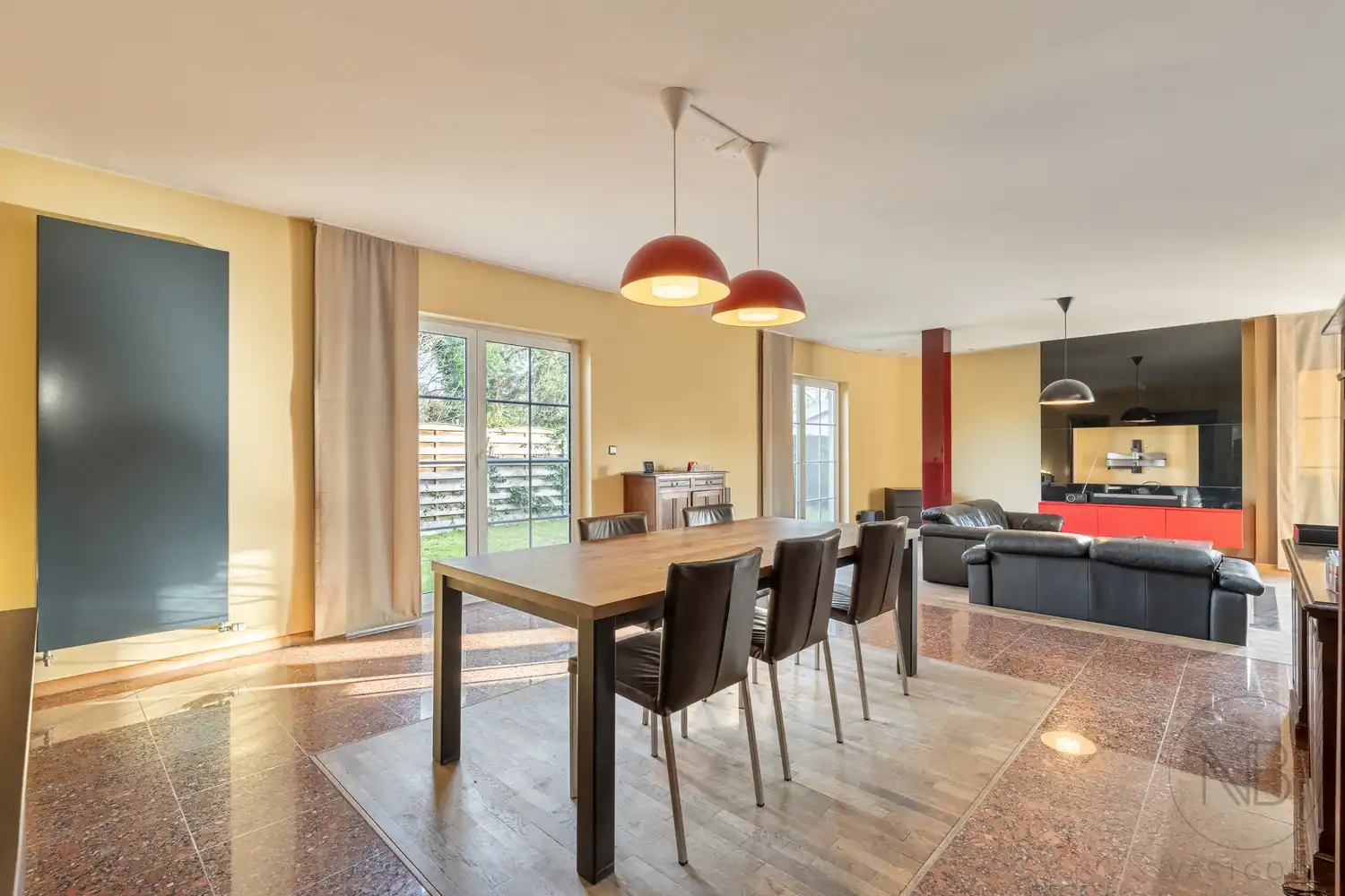 Ruime zuiderse gezinswoning  met 3 slaapkamers foto 8