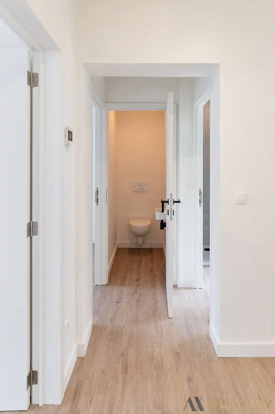 Totaal gerenoveerde burgerwoning met garage, 4 slaapkamers en zonnige Zuidwest-tuin in Peizegem (Merchtem) foto 19