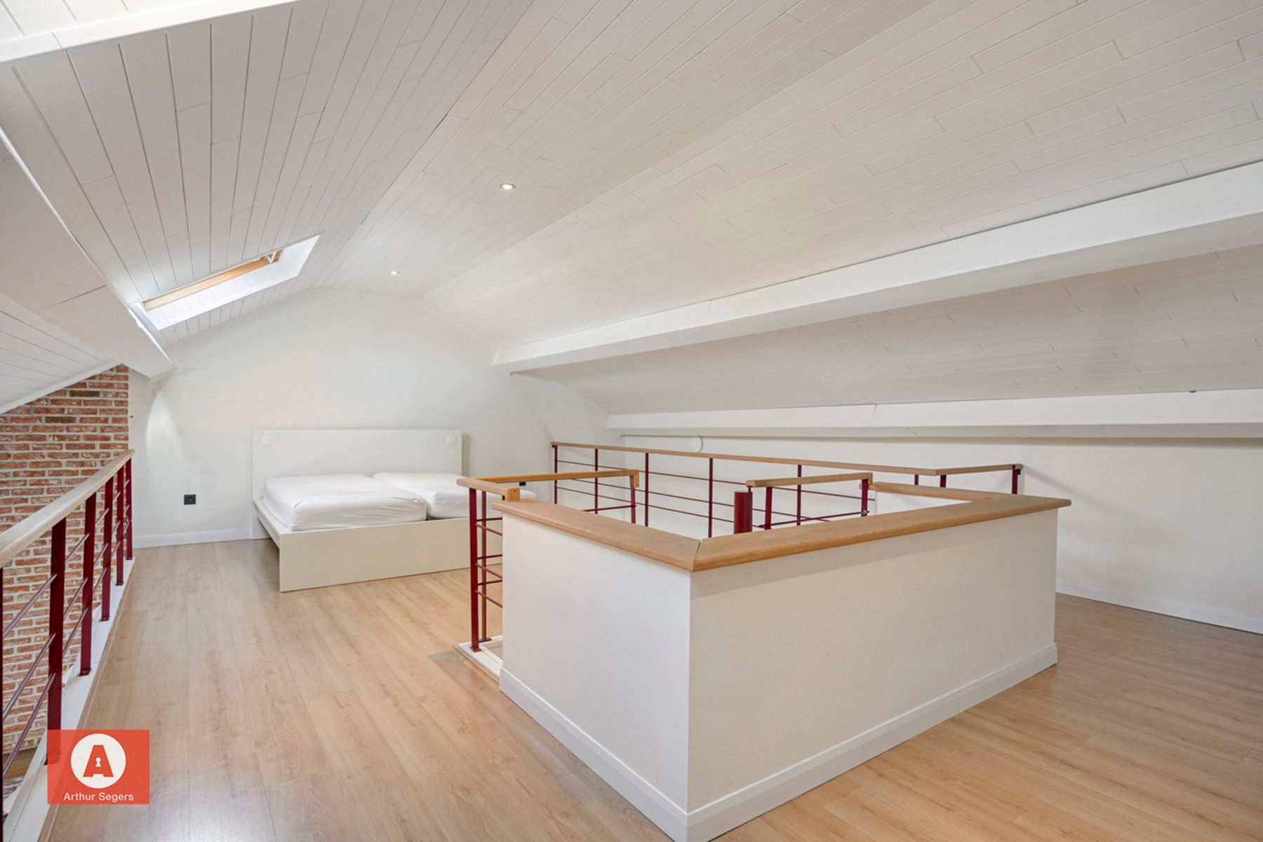 Ruim & energiezuinig appartement mét ruime beneden-berging. foto 23