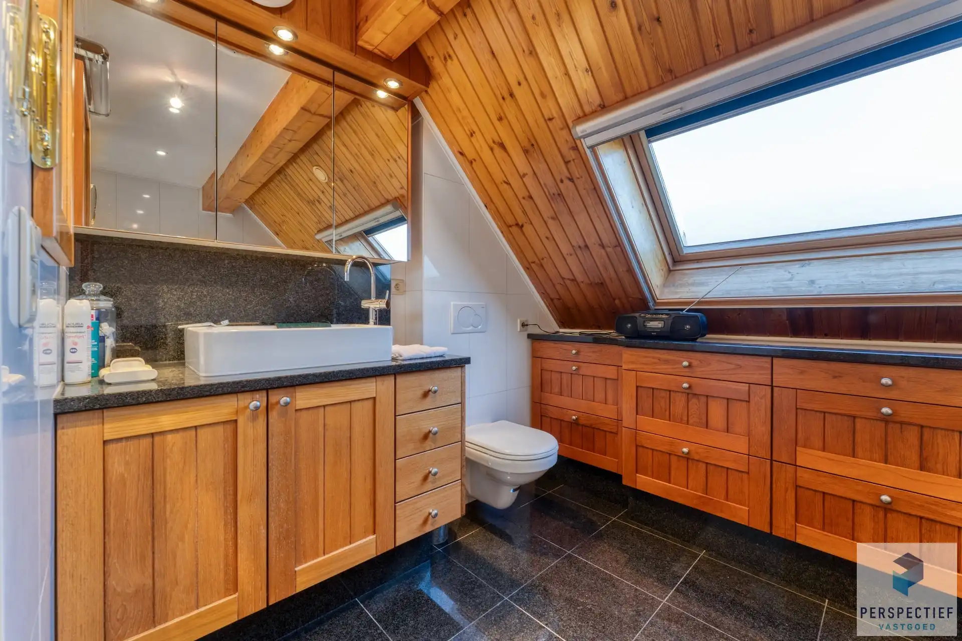 BEZOEKMOMENT ZATERDAG 25/04 VAN 12U30 TOT 14U | Grote woning met loods in een rustige omgeving foto 13