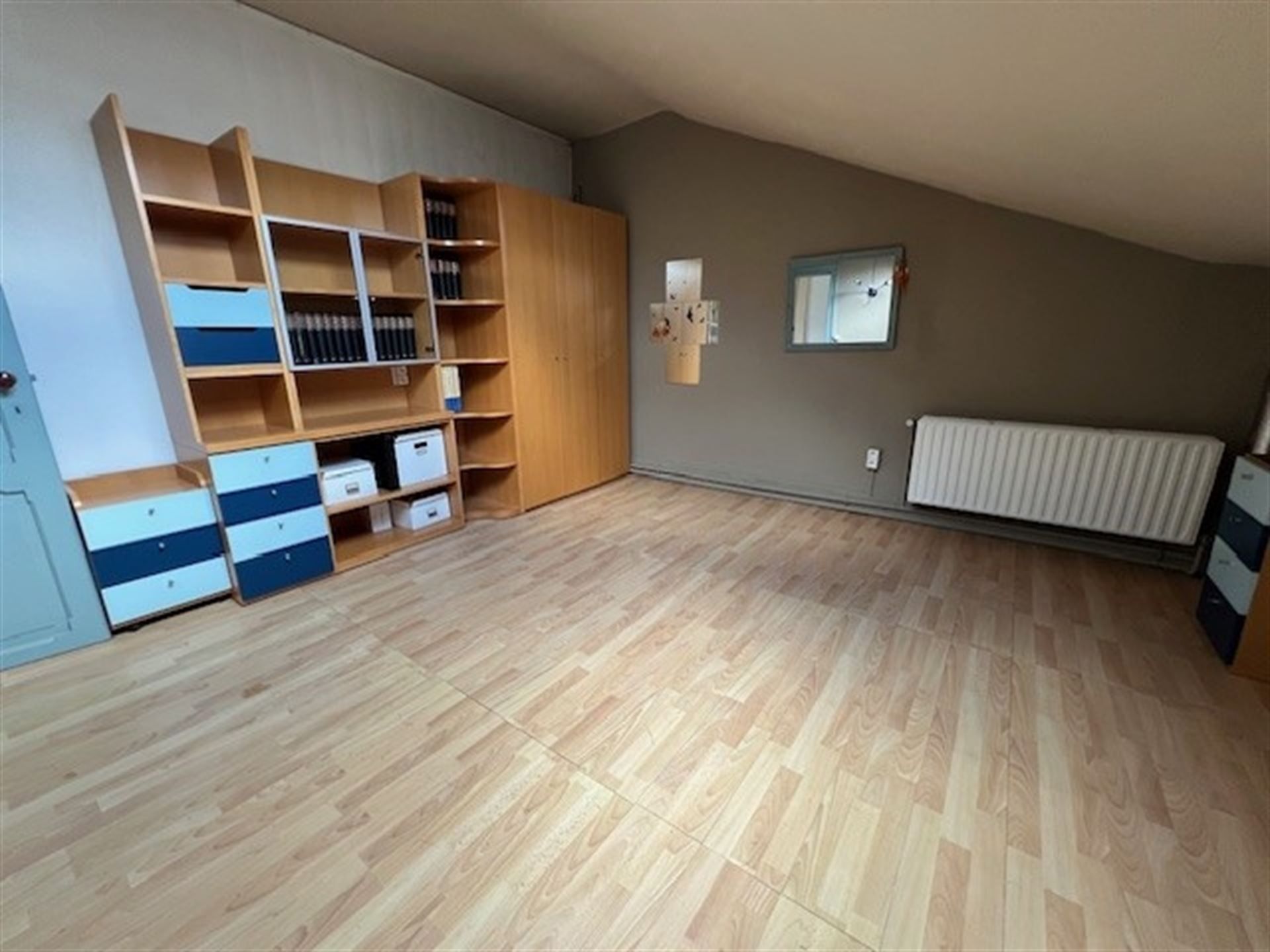 Karakterwoning met 5 slpks, autostaanplaats en grote tuin! foto 17