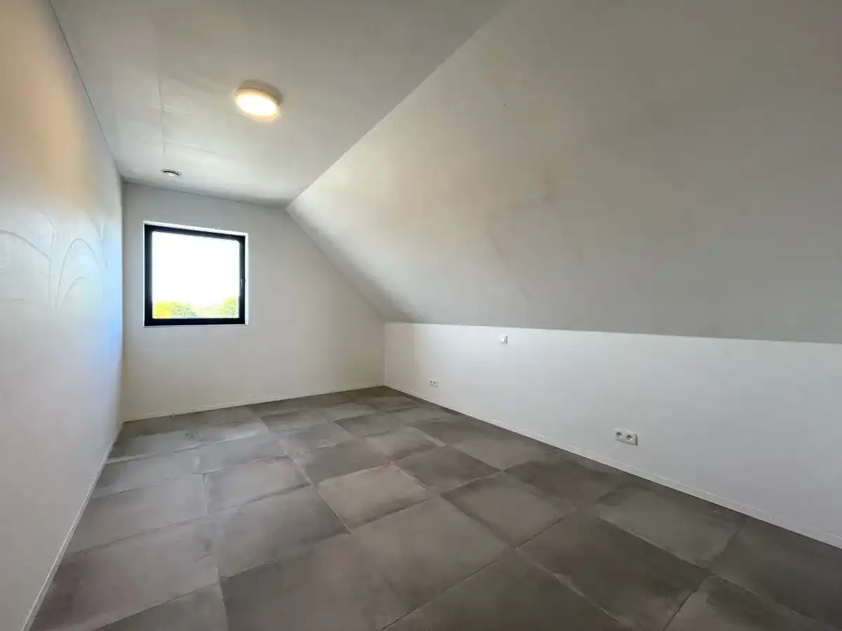 Beselare – Duplexnieuwbouwappartement met 3 slaapkamers en tuin foto 8