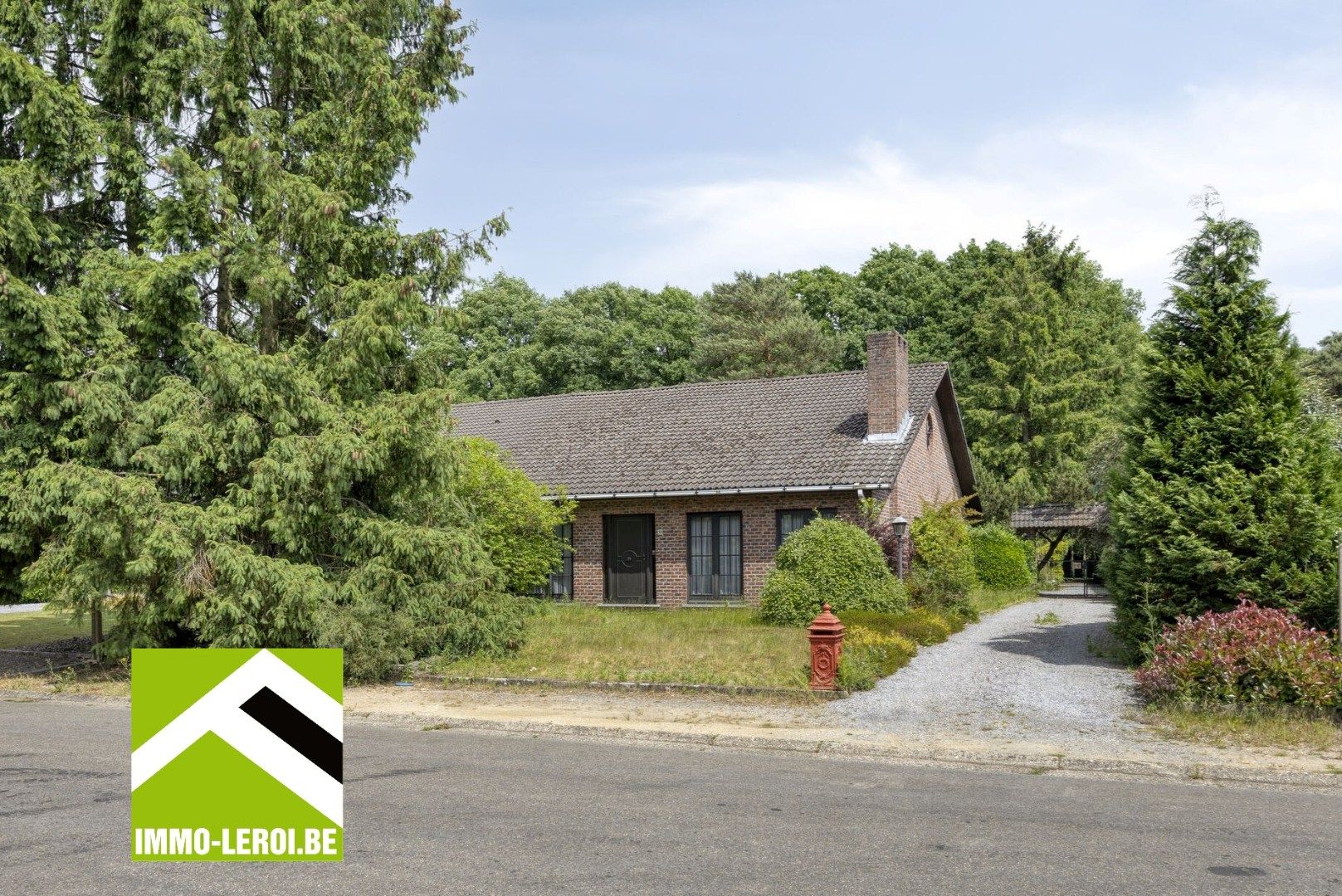 Ruime woning met 3 slaapkamers en grote tuin foto 18