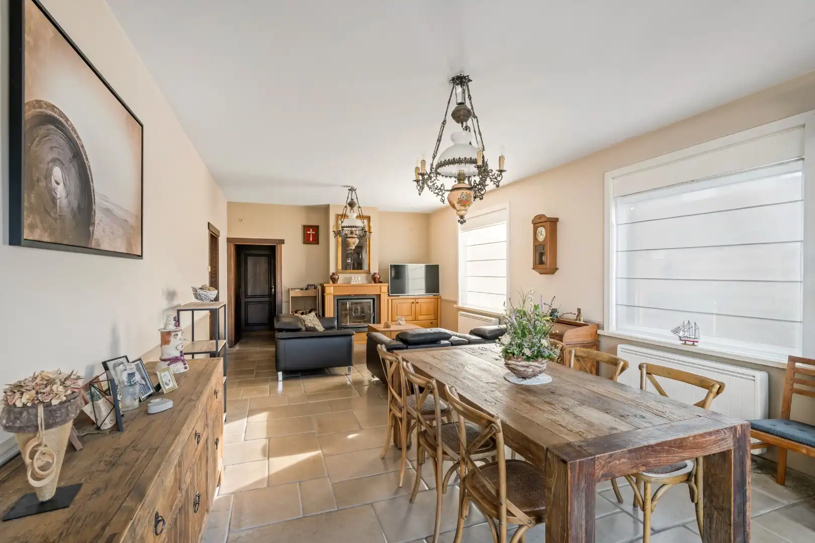 Instapklare woning met 4 slaapkamers, garage en tuin in Sint-Eloois-Winkel (Ledegem) foto 3