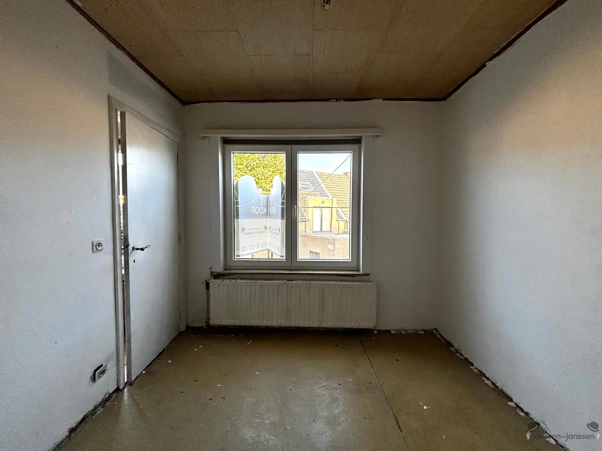 Opbrengsteigendom van 3 app en 20 garages foto 14