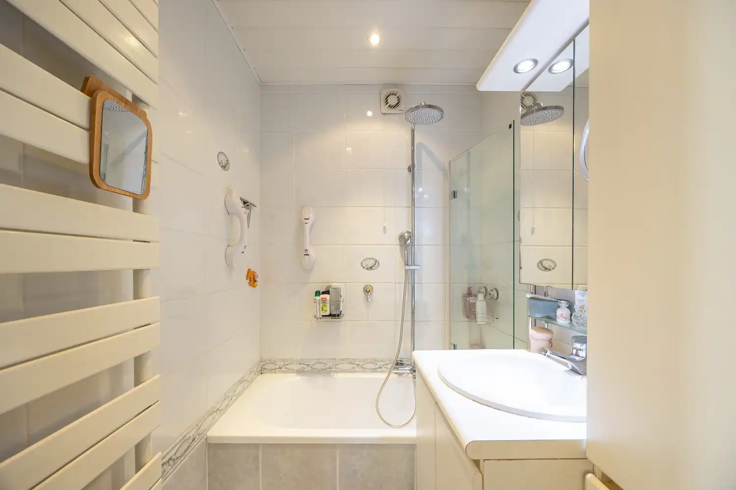 Instapklaar 3-slk gelijkvloersappartement met uitzonderlijke tuin (280m²) foto 22