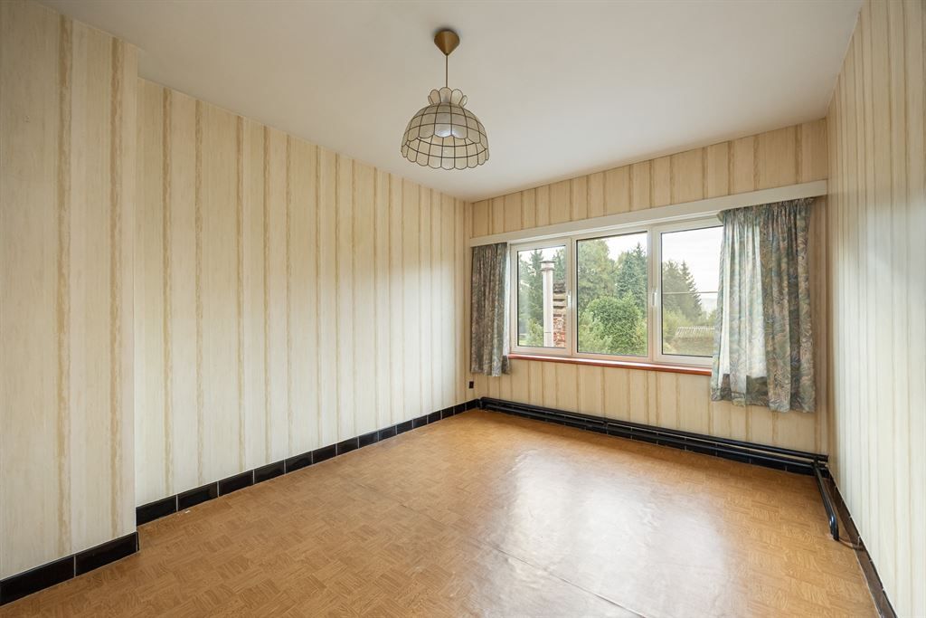 Karaktervolle woning met veel potentieel foto 19