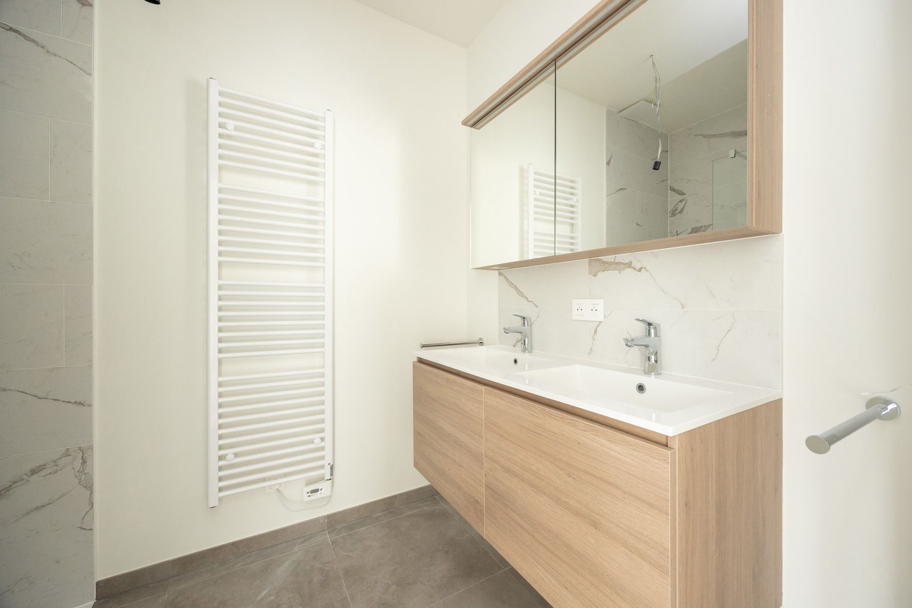 Prachtig BEN-appartement op de 4de verdieping met ondergrondse autostaanplaats en berging. foto 9