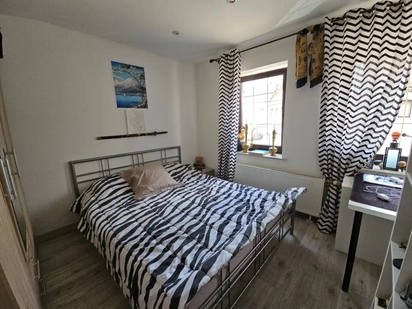 Ruime woning met tuin, 4 slaapkamers en 2 garages foto 13