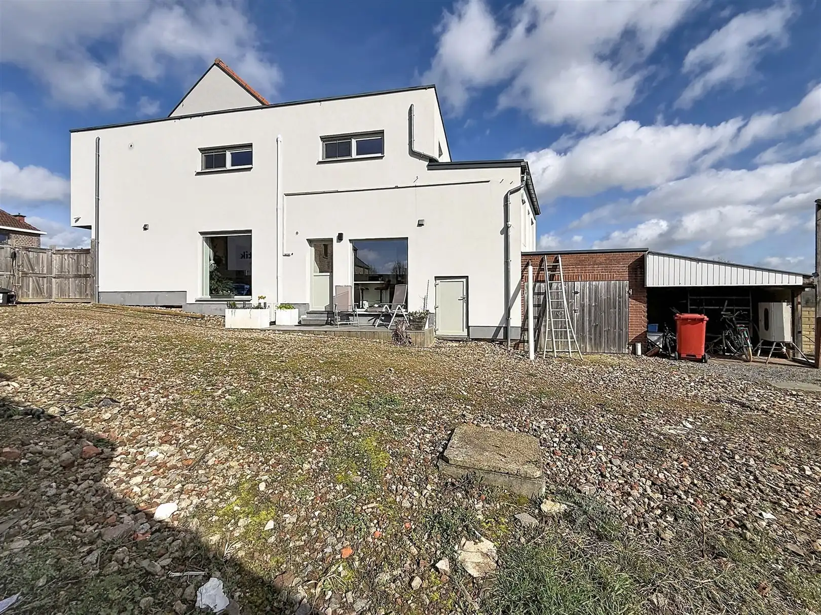 Gerenoveerde woning, 3 slpks, 2 bdks, opp 15a 80ca foto 3