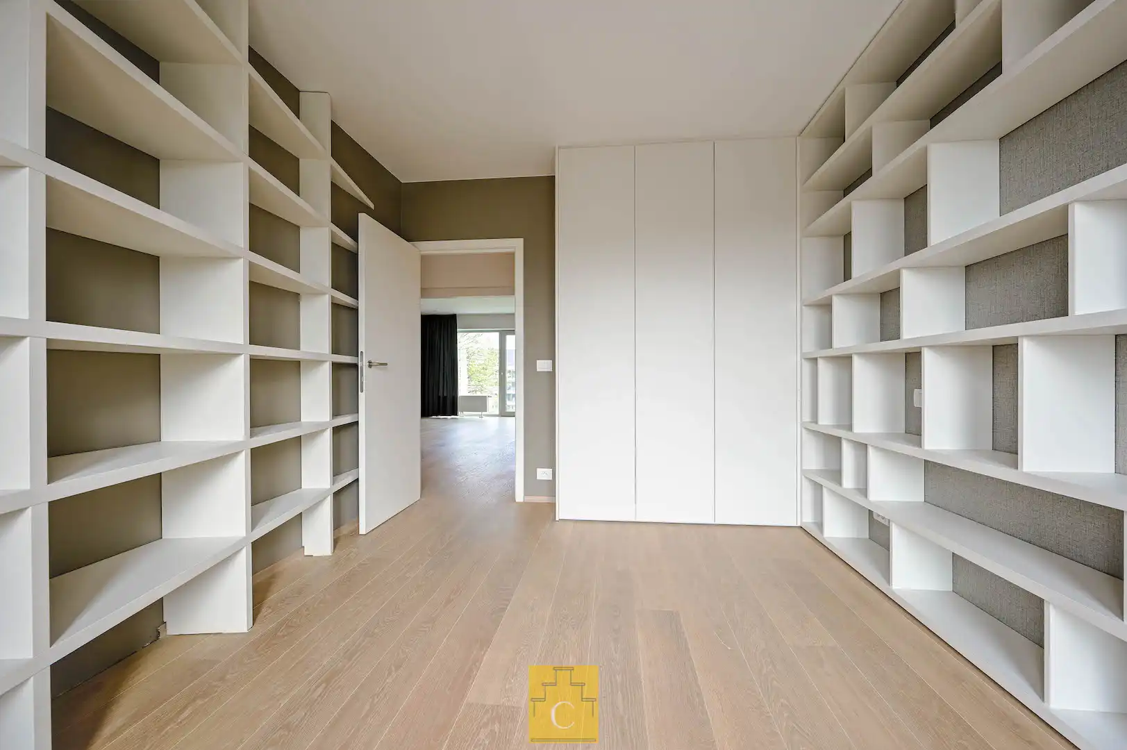 knappe penthouse met zicht op 't Stil Ende en het Graaf Visartpark foto 17