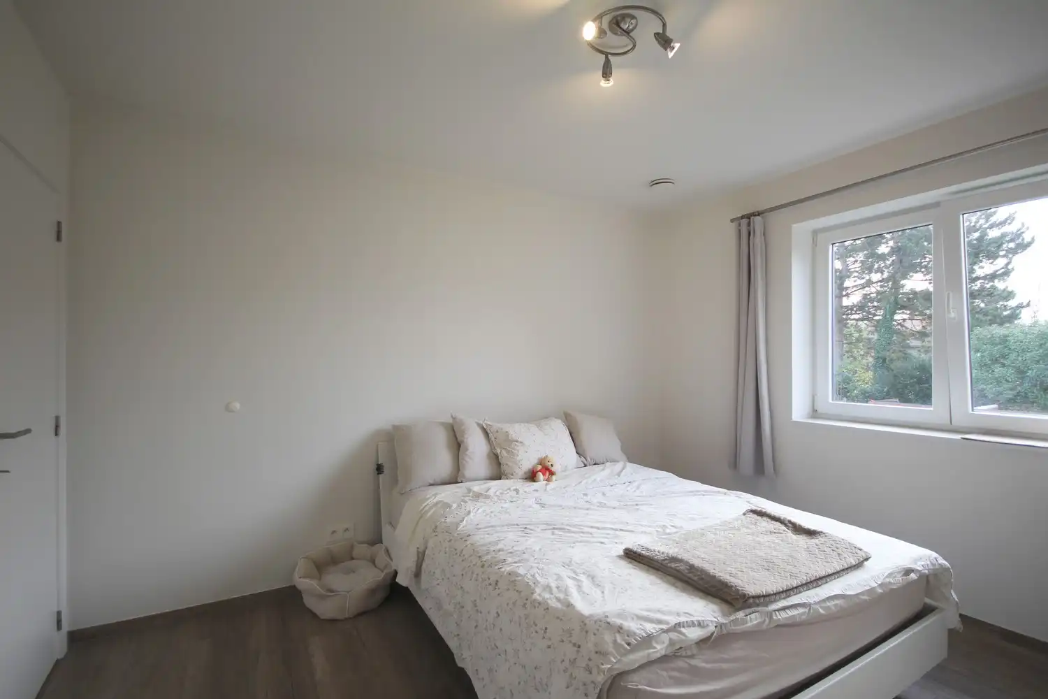 Zeer rustig gelegen woning met 3 slaapkamers foto 11