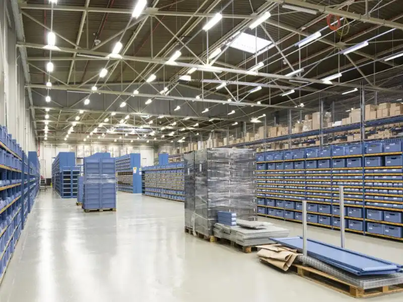 Logistiek magazijn te huur foto 5