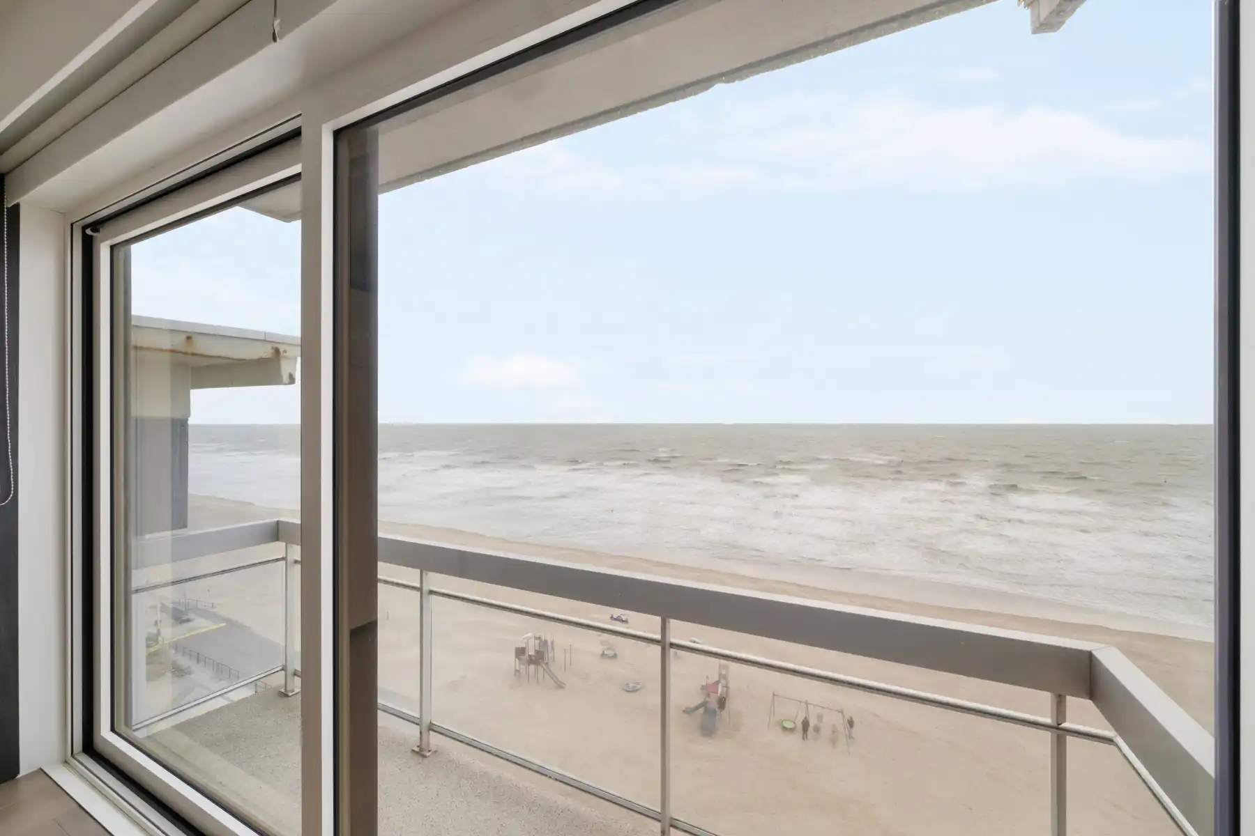 Studio met frontaal zeezicht in Middelkerke foto 8