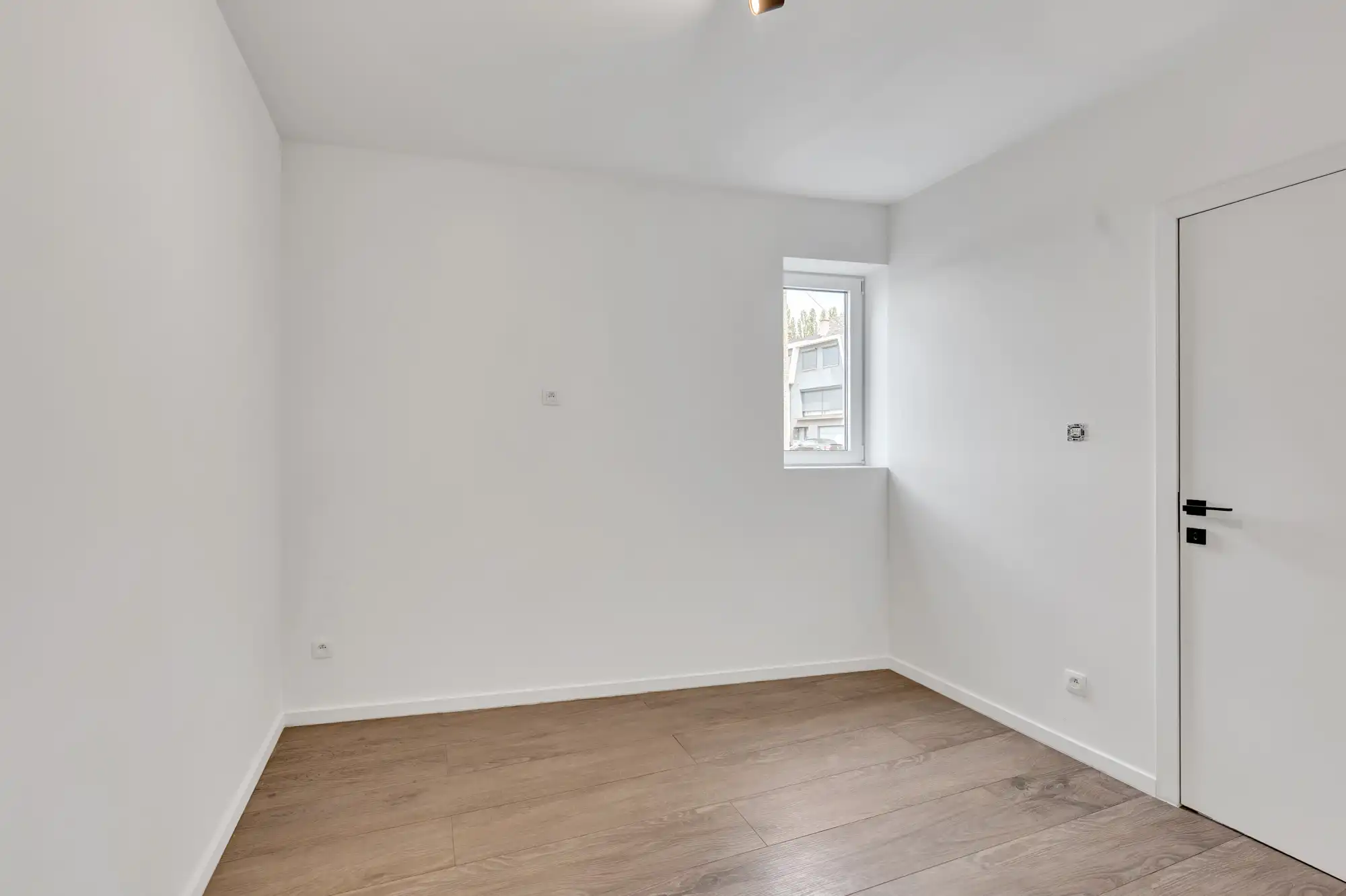 Volledig gerenoveerd appartement met 2 slpks en ruim terras foto 12