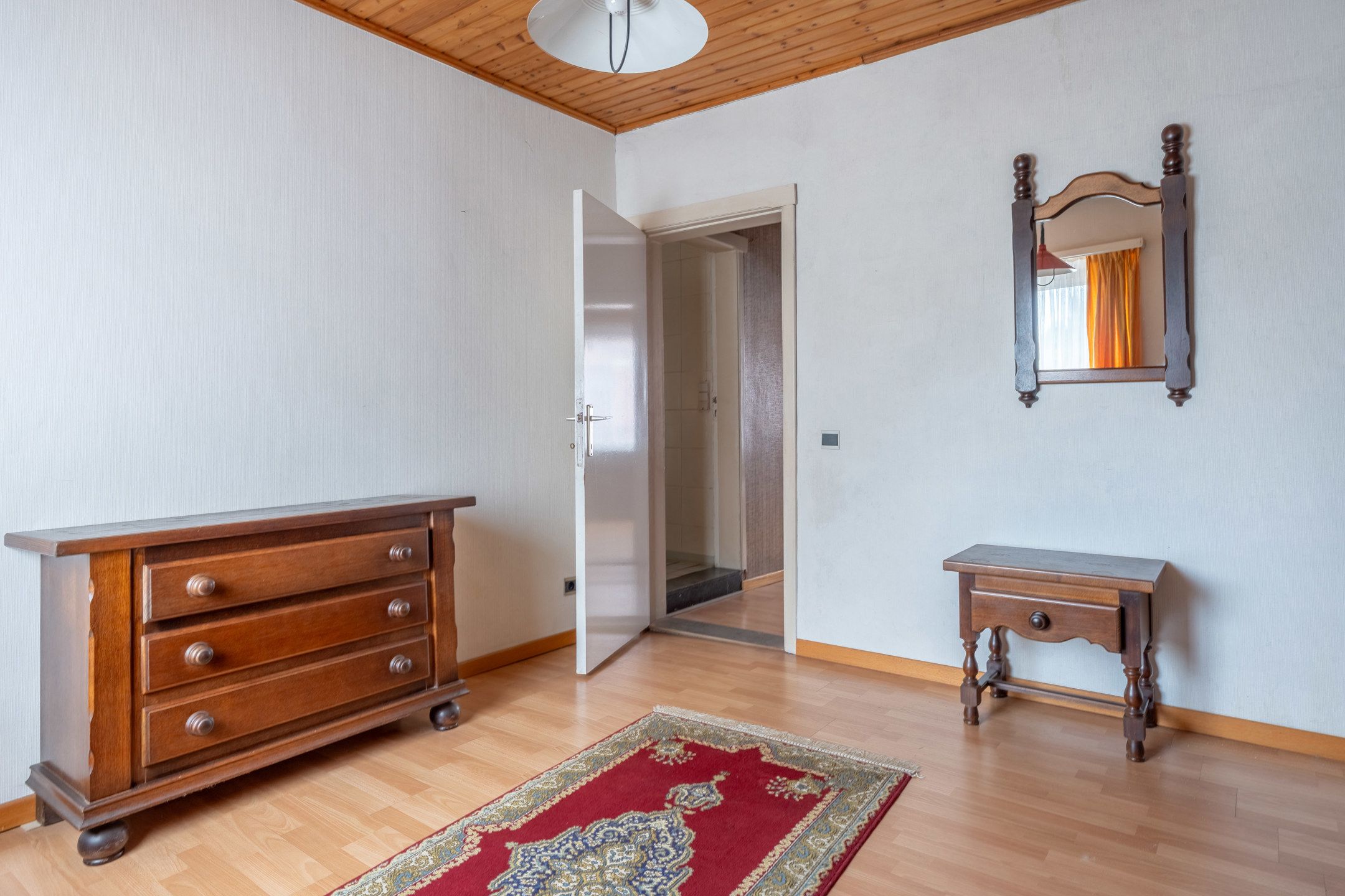 Te renoveren woning met toffe tuin en garage in het centrum foto 23