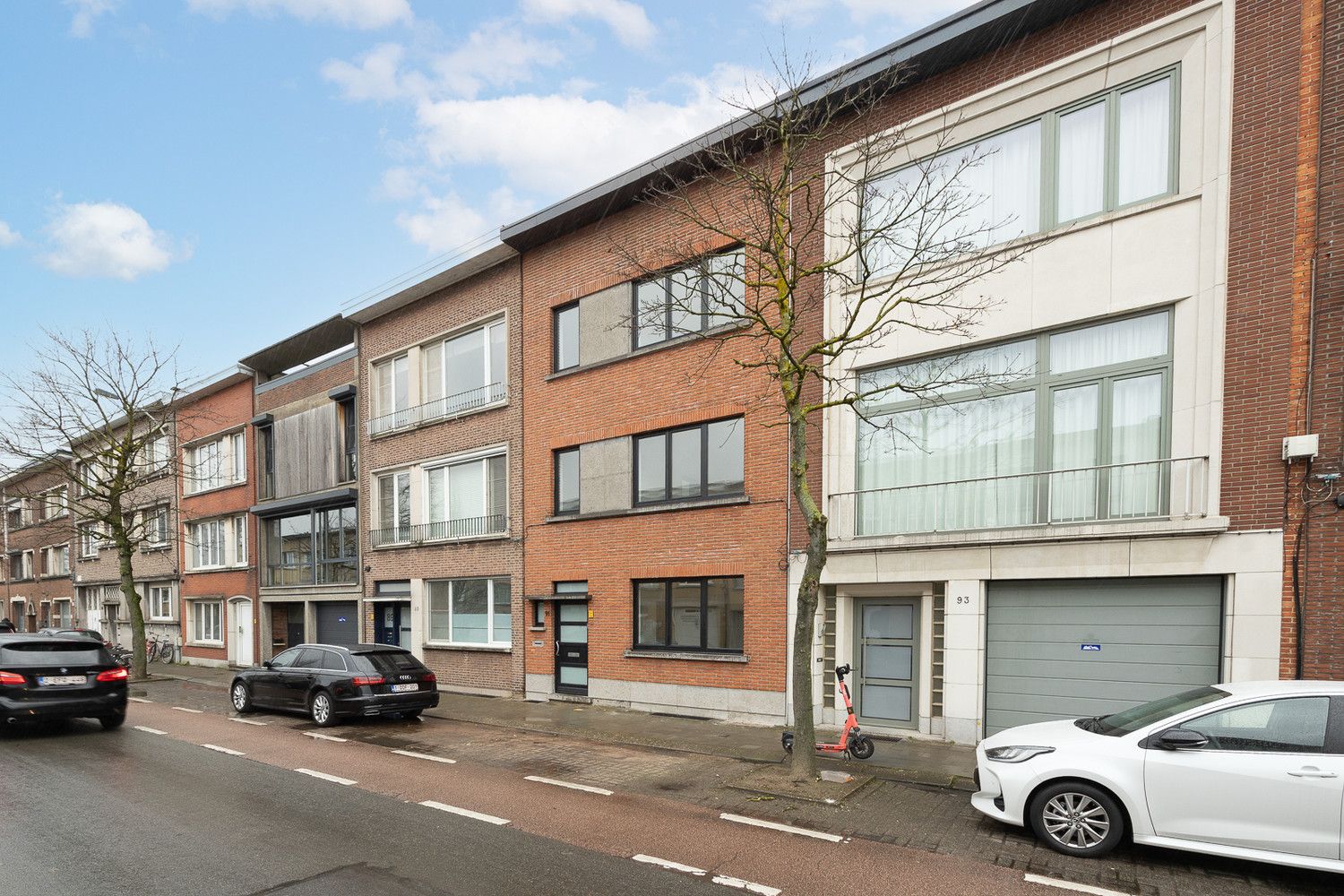 Riante volledig gerenoveerde 5-slk-woning met tuin (EPC A) foto 2