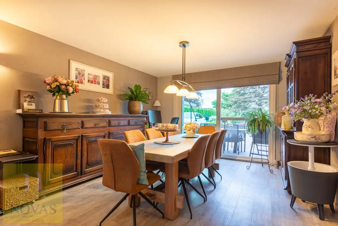 Op heel geliefde locatie, 3 - 4 slaapkamers, zonnepanelen, perceel 10are50ca foto 12