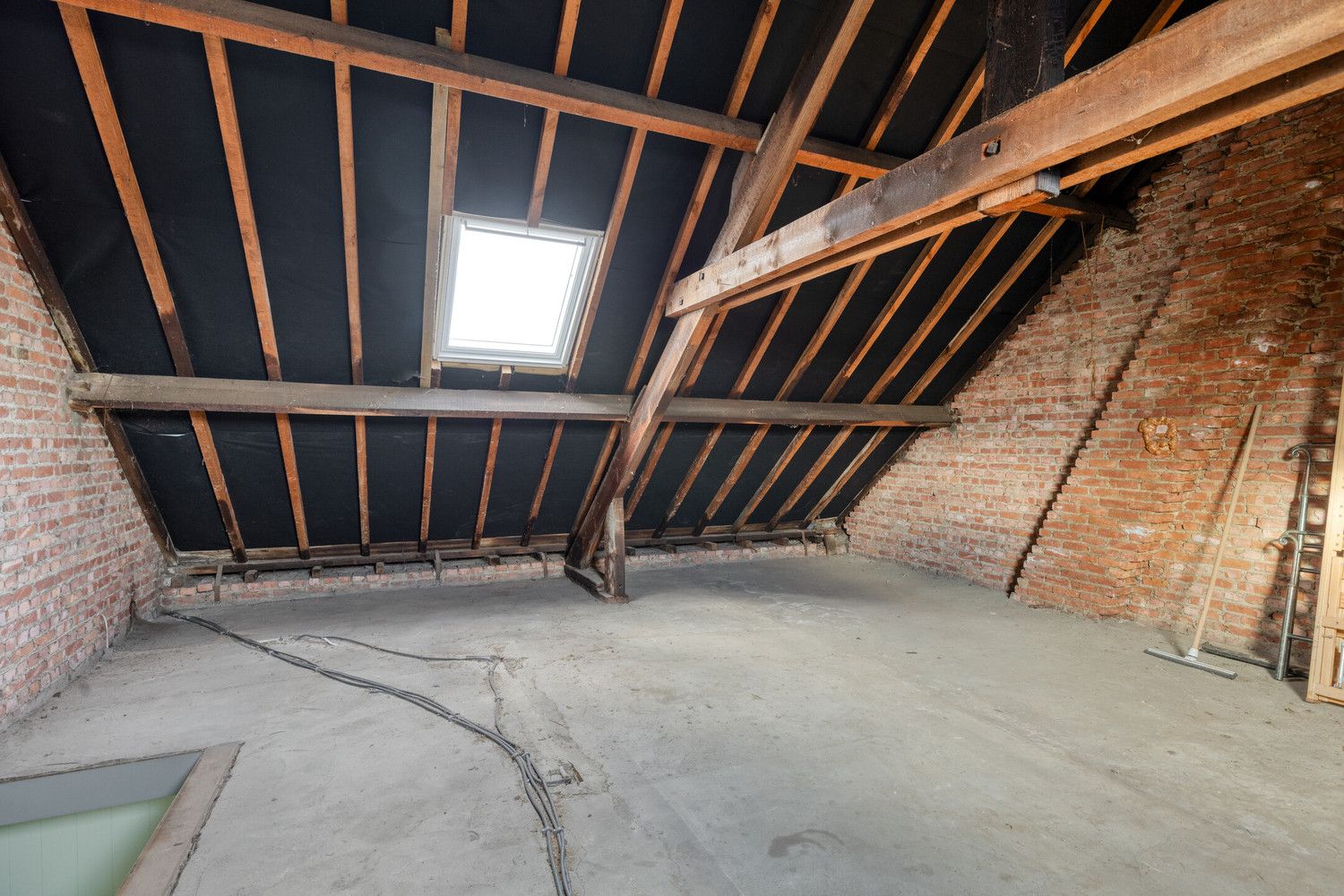 RUSTIG GELEGEN, INSTAPKLARE WONING, OP WANDELAFSTAND VAN CENTRUM SCHERPENHEUVEL! foto 24