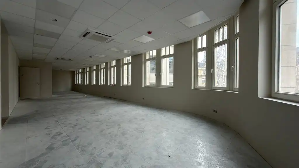 Kantoor te huur in gerenoveerd hoekpand met topligging op Meir Antwerpen foto 7